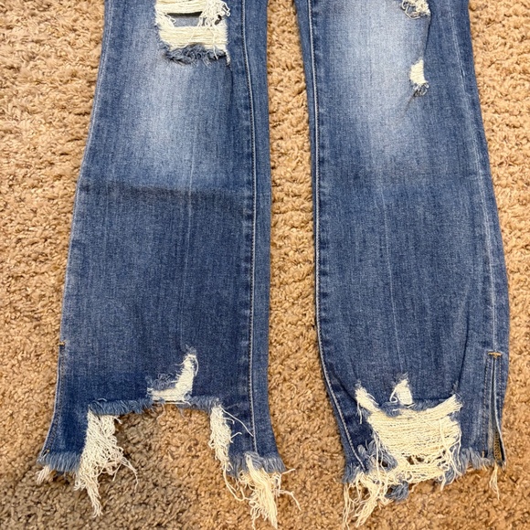 Risen Distressed Jeans Women's 5/27 - Picture 2 of 11